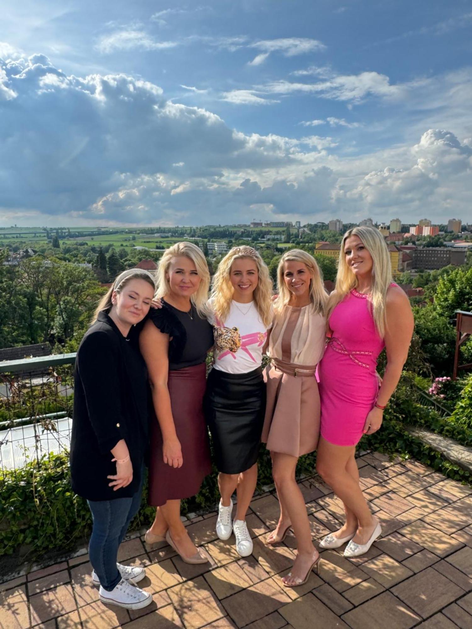 Airport Luxury Apartment & Spa Prag Dış mekan fotoğraf