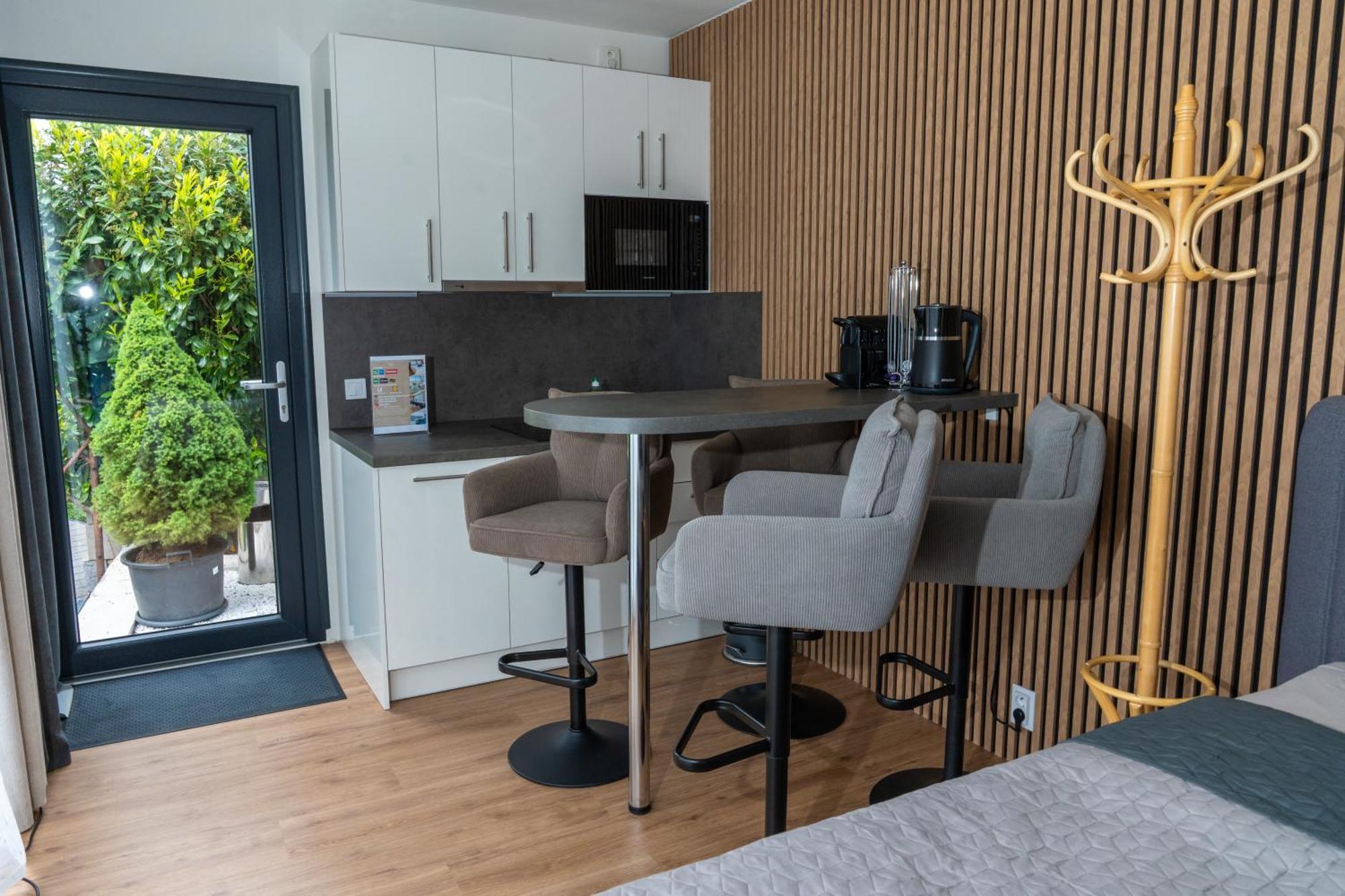 Airport Luxury Apartment & Spa Prag Oda fotoğraf